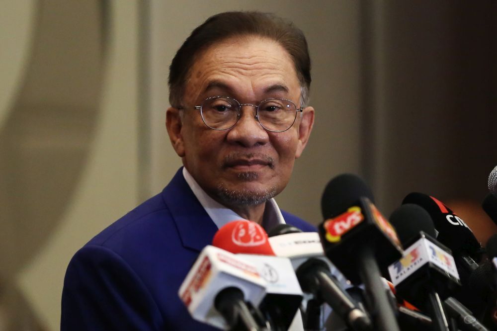 Anwar Membincangkan Pelompatan Ahli Parlimen Baru-baru Ini dan Kerjasama dengan UMNO
