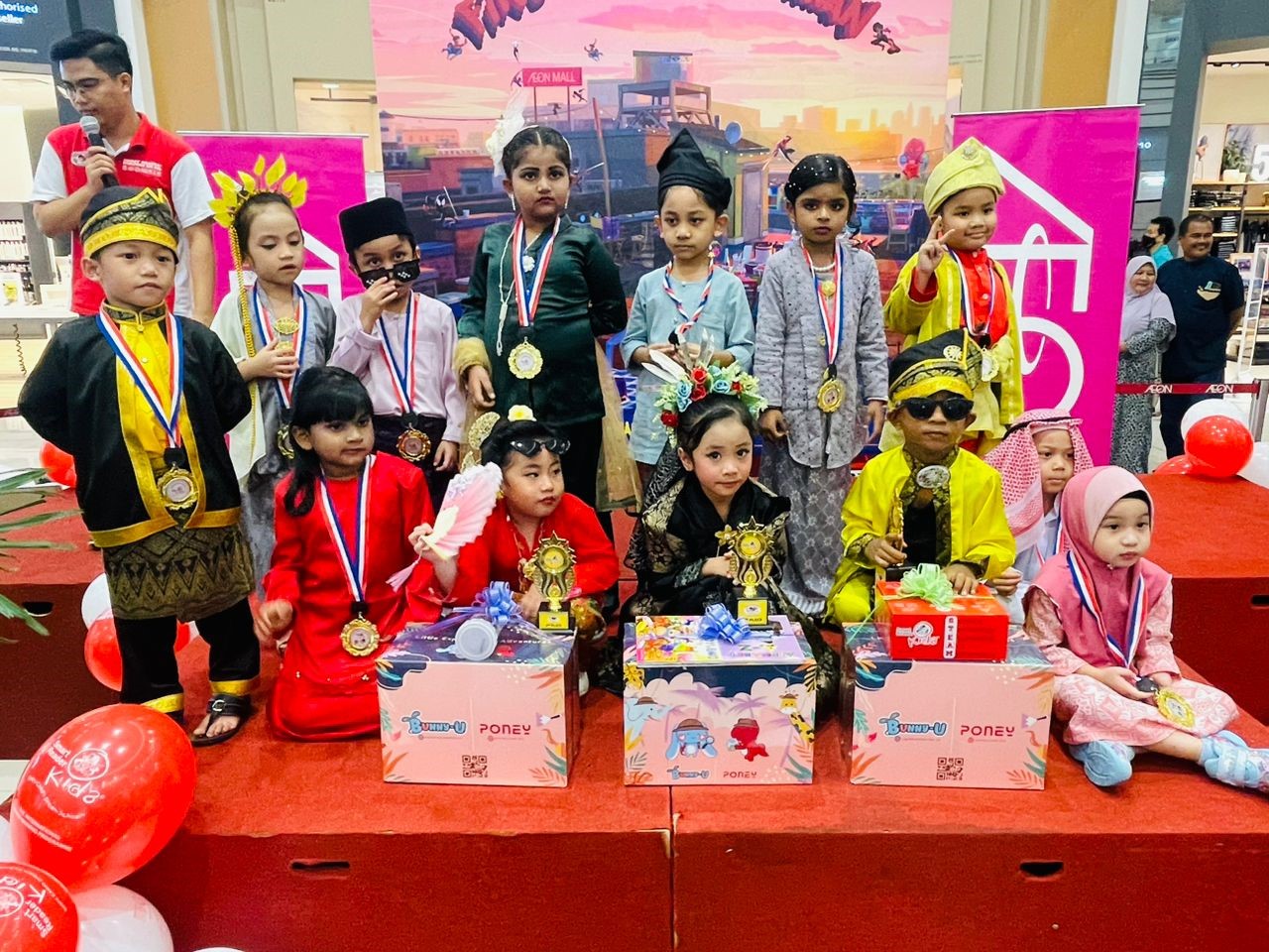 Image from: Hari Raya Aidilfitiri Fashion Show | Smart Reader Kids® X PONEY