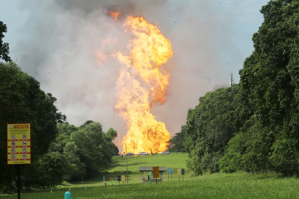 Image from: “Malang tidak berbau” – The fragility of life in the Putra Heights pipeline fire