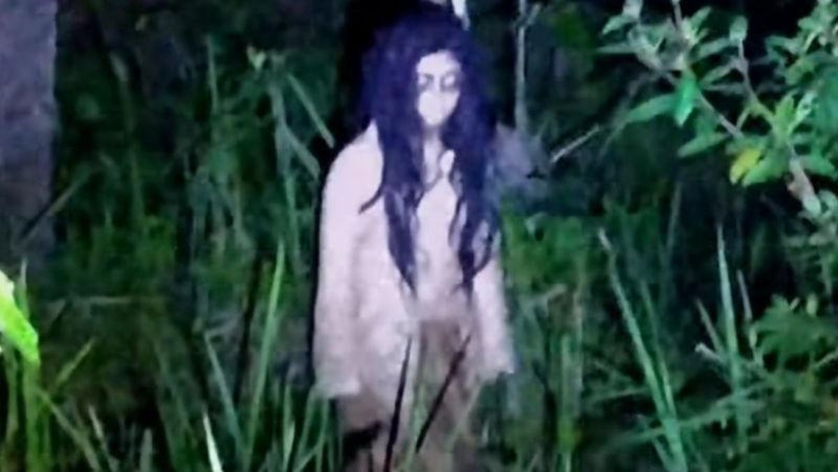 Image from: Skrip filem "bisikan puaka" - bahagian 2