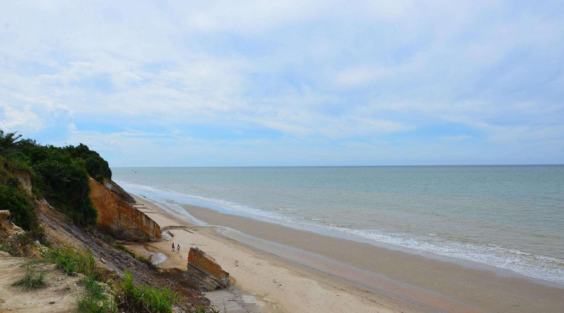Image from: 11 Beaches In Sarawak You Can't Miss On Your Trip To The Land Of Hornbills