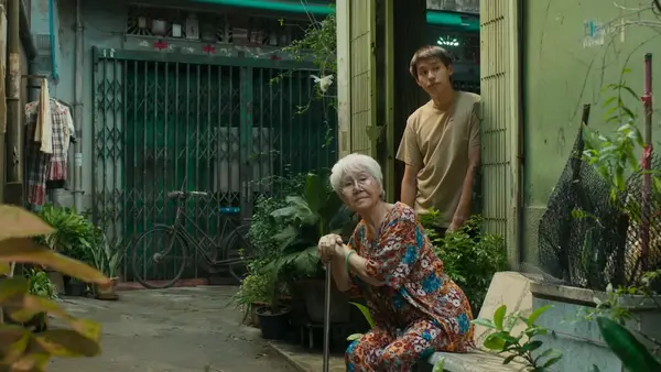 Image from: My Review of Thai Film "How To Make Millions Before Grandma Dies"