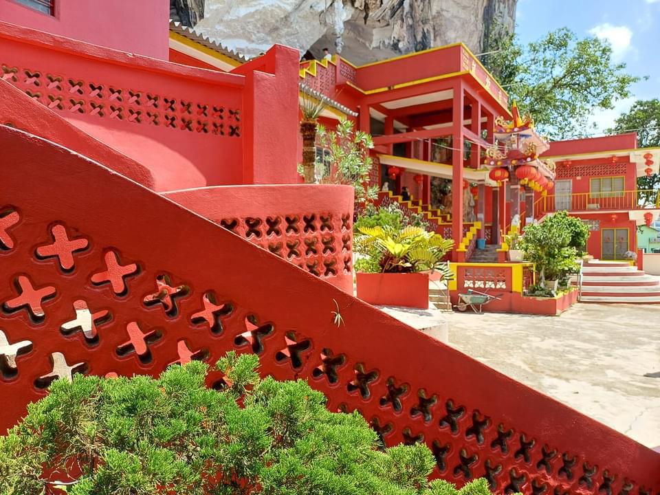 Image from: #CNY2024 Tradition: Embrace Tranquility - Temple Visits to Kickstart Chinese New Year
