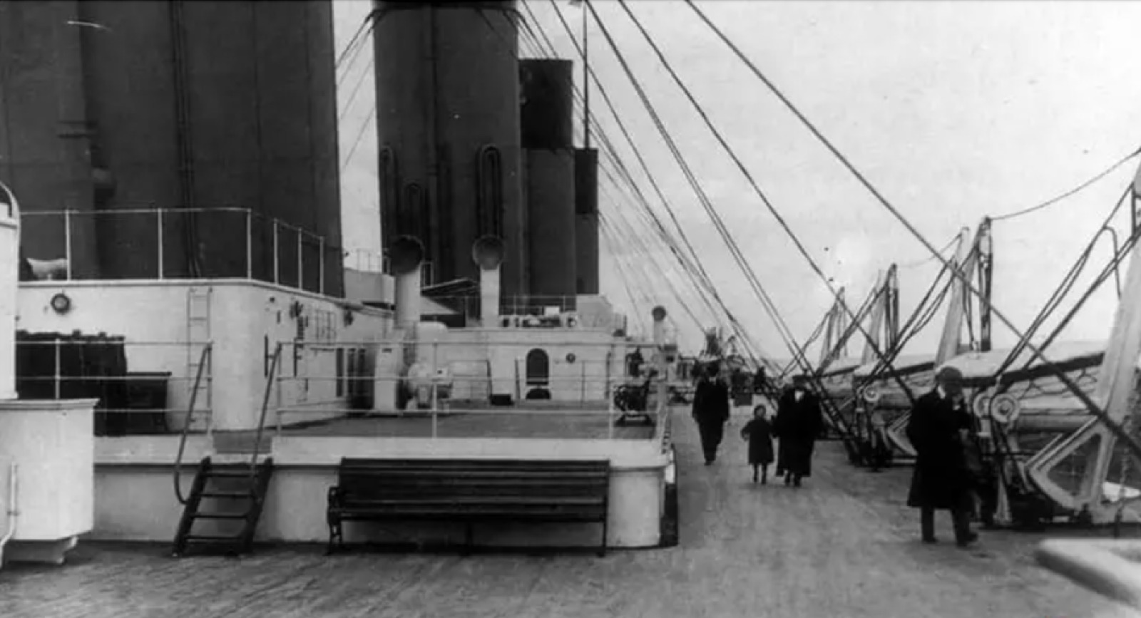 Image from: OceanGate’s TITAN Submersible Voyage to explore the Titanic Shipwreck turned into a Tragedy - Part 6: Lifeboats (Part A)