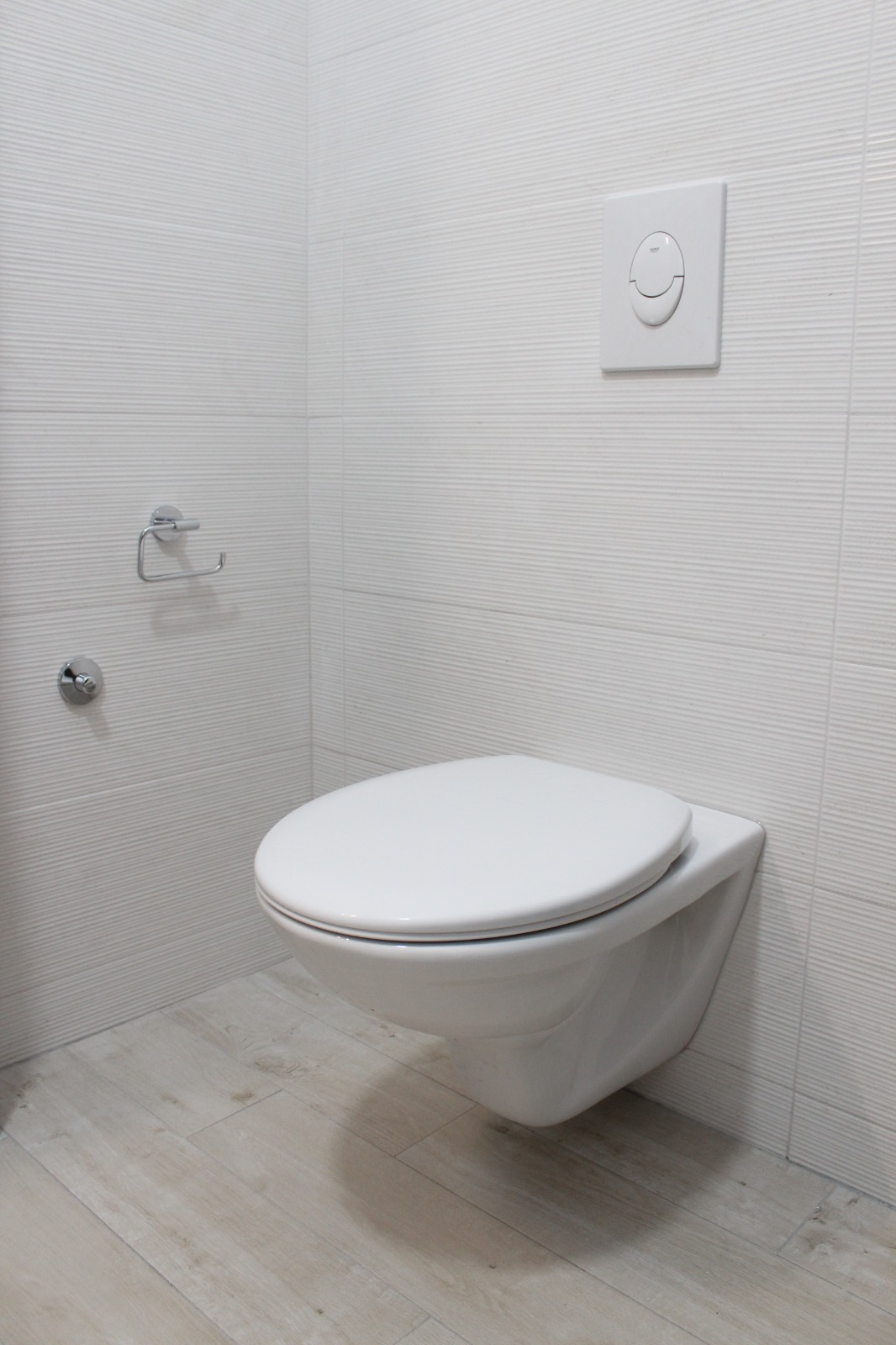 Image from: Opinion: Why Many Toilets In East Asia Do Not Come With Toilet Hoses?