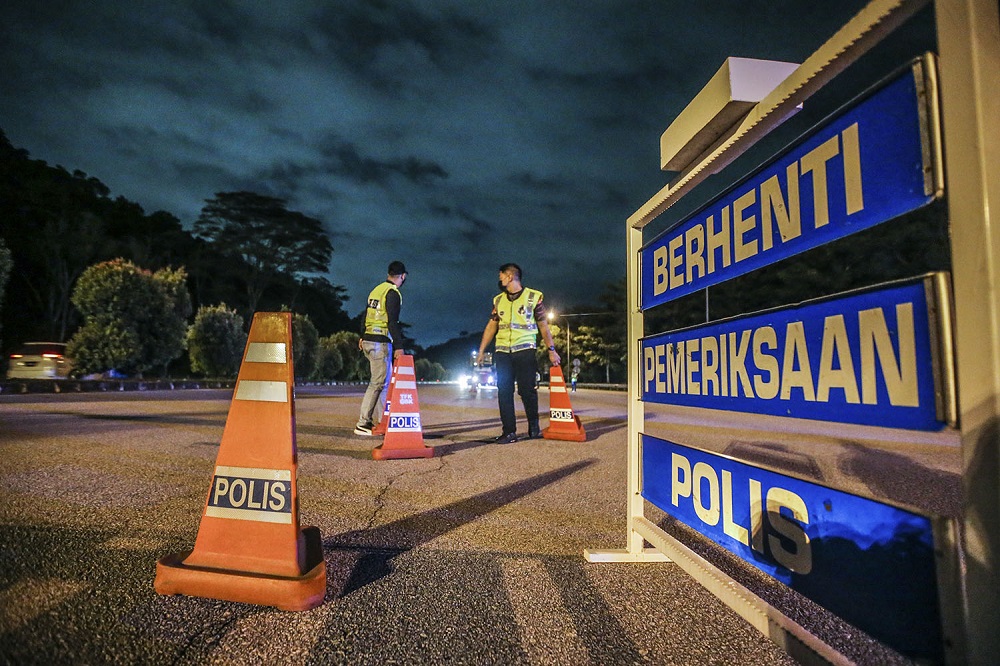 Image from: Opinion: Not all police stations will 'tutup kedai' at 10pm