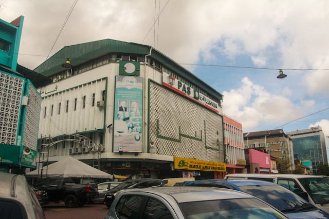 Image from: Gelagat dan Ragam di Kota Bharu: Meninjau dari Mata A. Samad Ismail