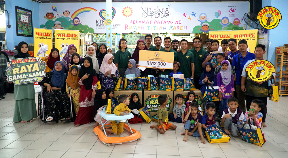 Image from: Children of ‘Rumah Titian Kaseh’, ‘Raya Sama-Sama’ Alif Satar and The Locos, thanks to Yayasan MR D.I.Y.