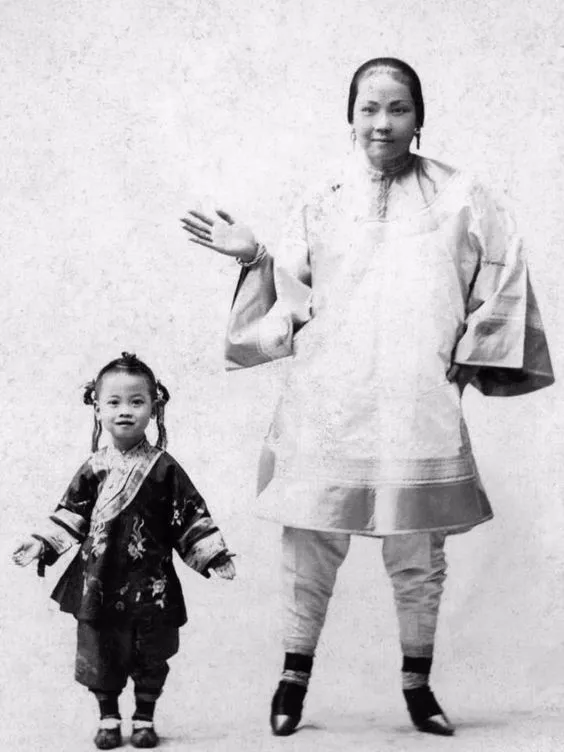 Image from: Lotus Feet: A Symbol Of Beauty, Oppression, and the Legacy of Melaka's Bound Feet Women Shoe Shop. #MalaysiaKita