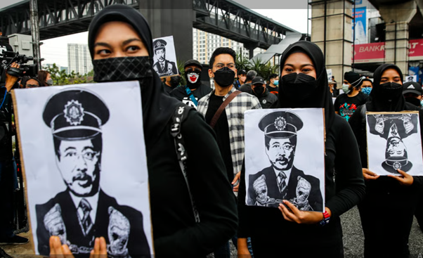 Image from: "Dari Wira kepada Penangkap Petir: Kuasa Pesuruhjaya SPRM Malaysia yang Tidak Berpenghujung"