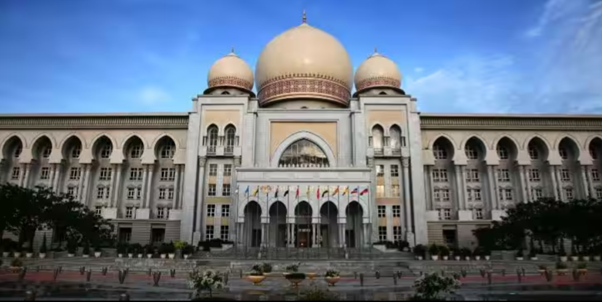 Image from: Tawaran Imuniti Anwar Ibrahim: Ujian Perlembagaan atau Jalan Keluar Politik?