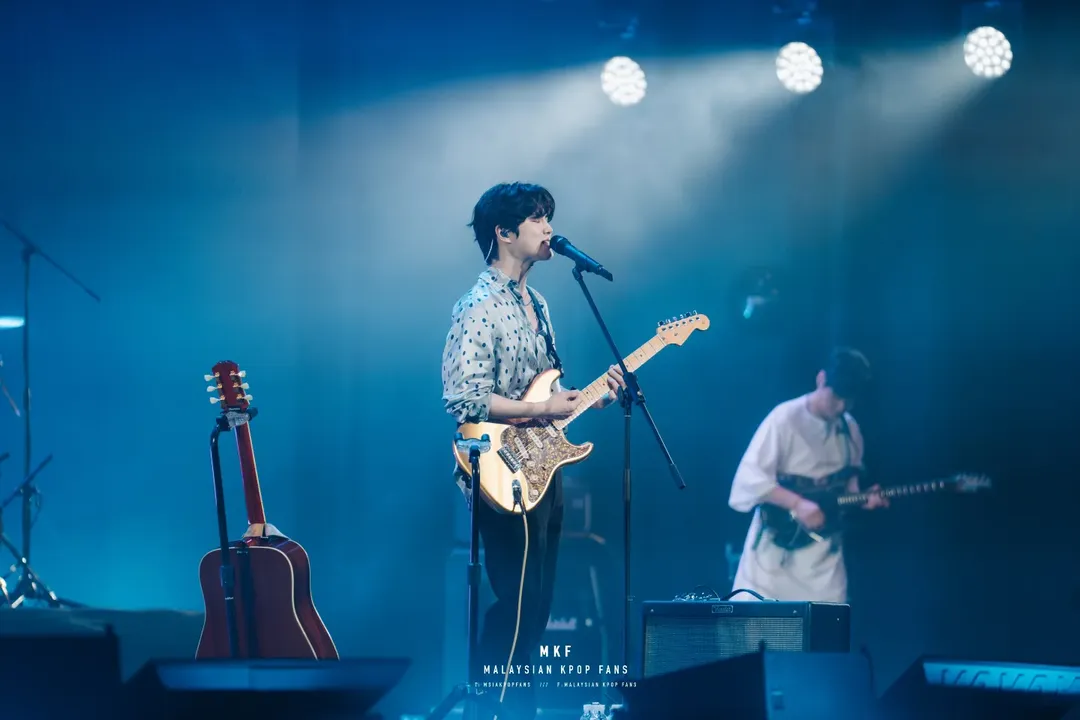 Image from: Suho Lights Up Mega Star Arena in Unforgettable FALCON X SUHO Opening Ceremony Celebration & Special Performance