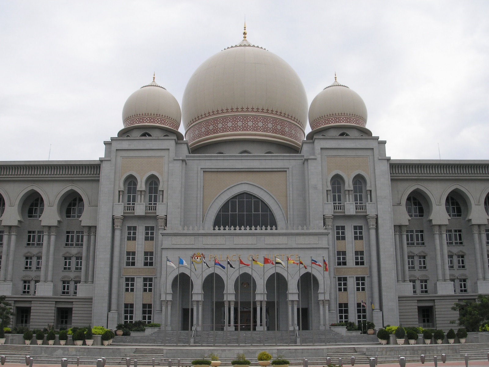 Image from: Acquitted of drug trafficking & fake firearm charges, can Anwar’s ex-aide Yusoff Rawther sue for malicious prosecution?