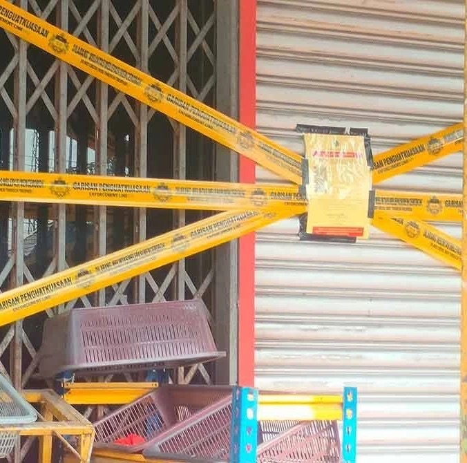 Image from: Upside-down Malaysia, Johor flags: Does Pontian Municipal Council have the power to order a 30-day closure of premises?