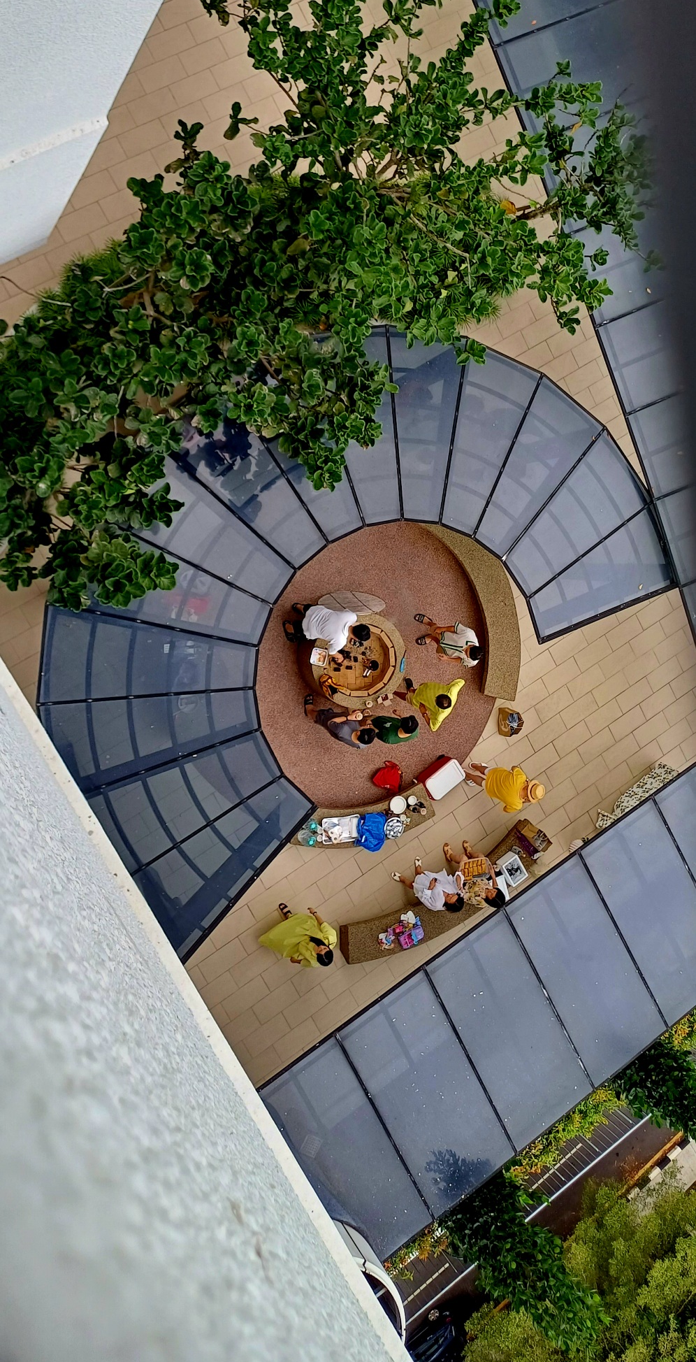 Image from: View of a barbecue party from the vantage point of my seventh-floor apartment #TheGoodStuff
