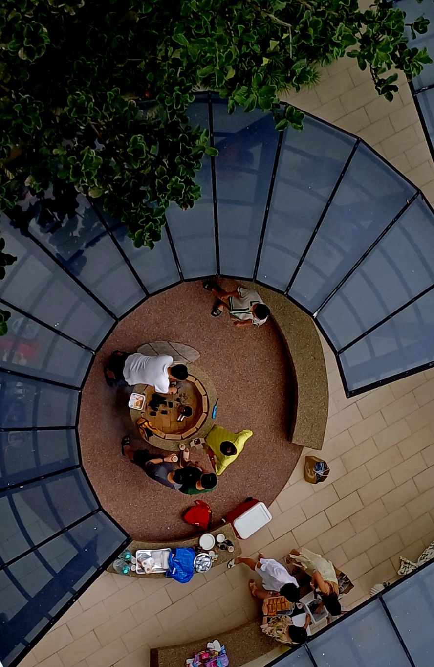 Image from: View of a barbecue party from the vantage point of my seventh-floor apartment #TheGoodStuff