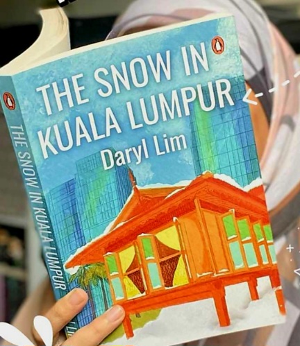 Image from: Foam-Filled Fantasy: Malaysia's Quirky Encounter With "Snow"