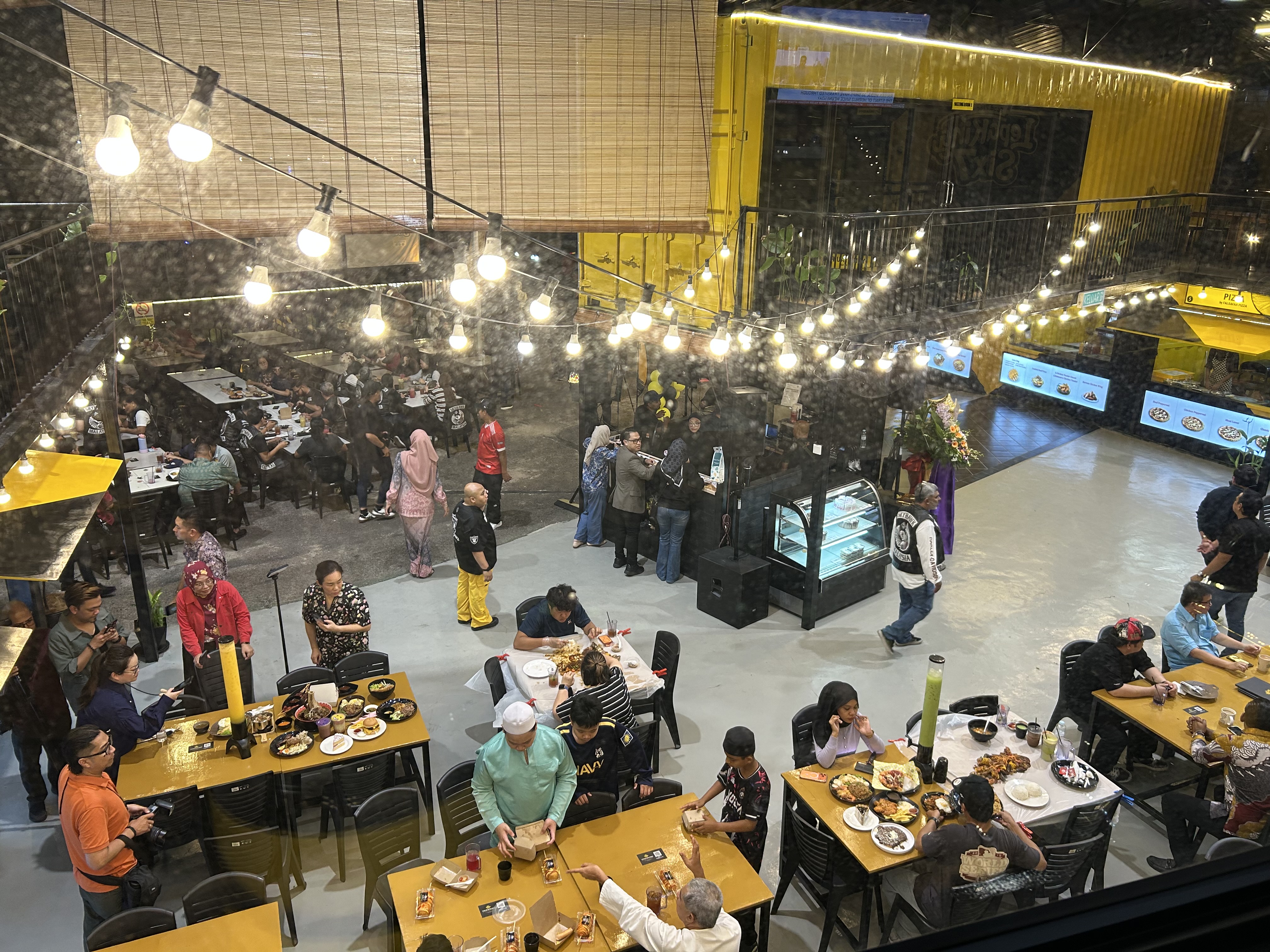 Image from: Bright Lights, Open Containers, and Over 400 Menu Choices — Lepaking Six7 Returns with a Fresh New Look