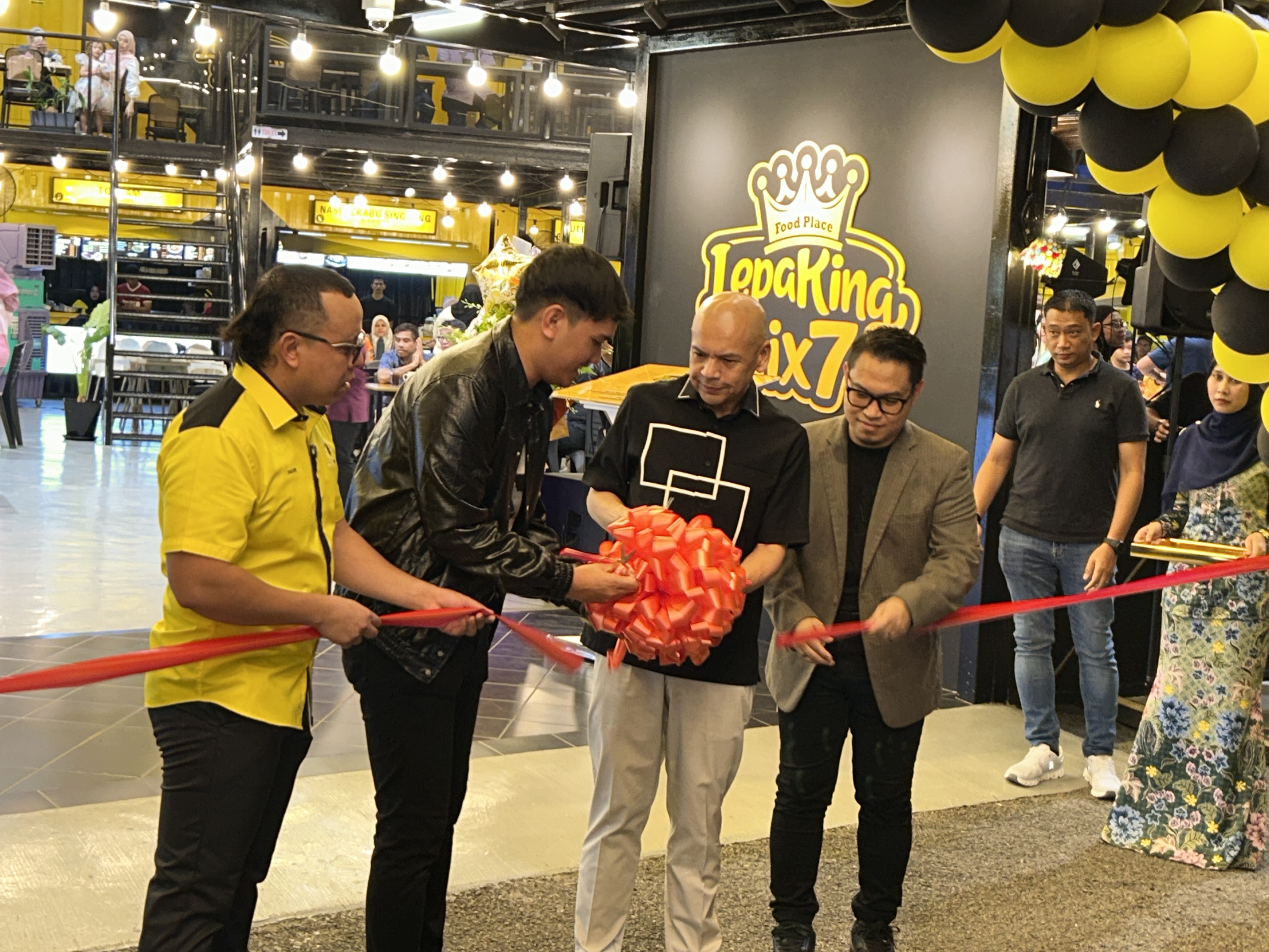 Image from: Bright Lights, Open Containers, and Over 400 Menu Choices — Lepaking Six7 Returns with a Fresh New Look