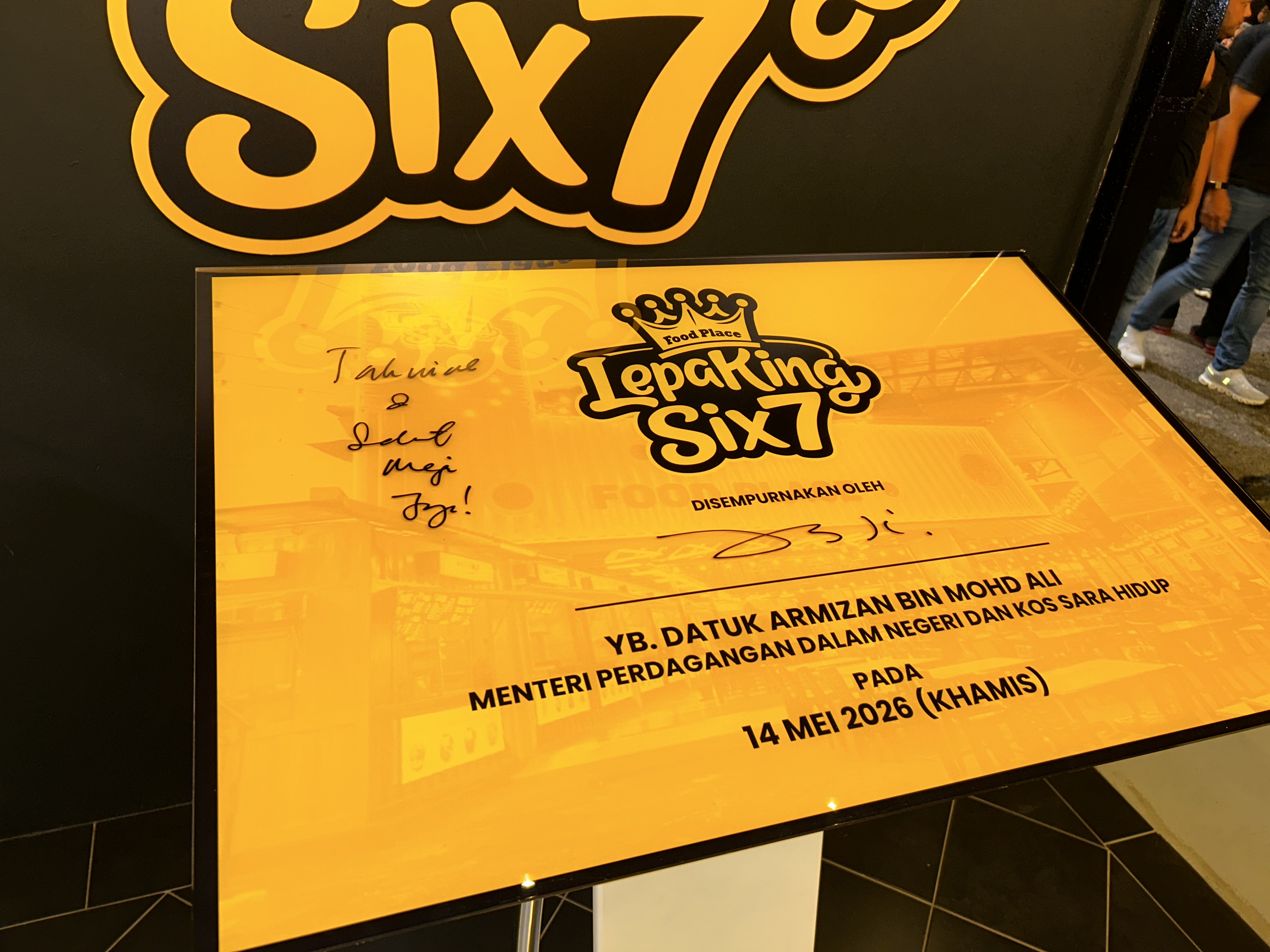 Image from: Bright Lights, Open Containers, and Over 400 Menu Choices — Lepaking Six7 Returns with a Fresh New Look