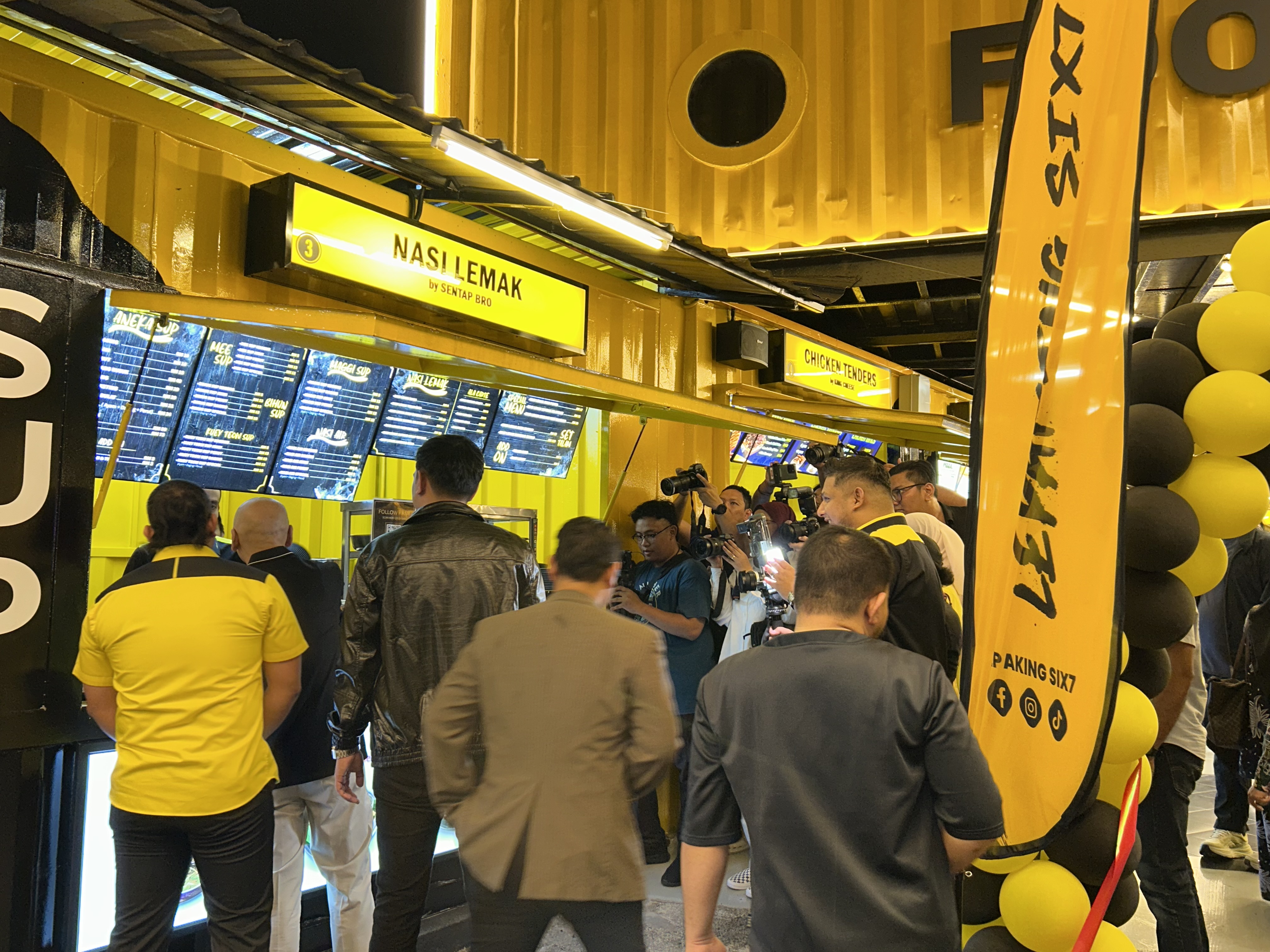 Image from: Bright Lights, Open Containers, and Over 400 Menu Choices — Lepaking Six7 Returns with a Fresh New Look