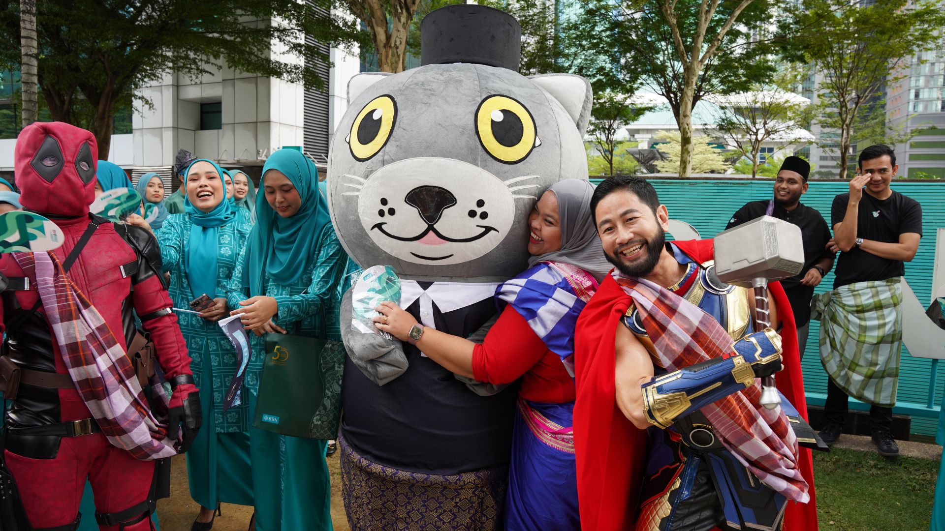 Image from: Skuad Sarong BSN Warnai Keretapi Sarong Sempena Hari Malaysia 2024