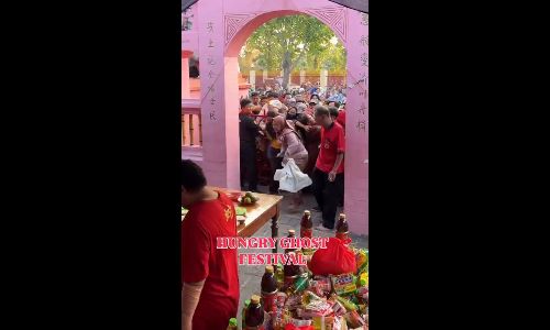 Festival of Hungry Ghosts in Indonesia sees crowds rush for free food - mynewshub