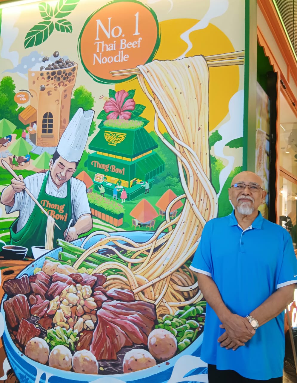 Image from: Thong Bowl at IOI City Mall Putrajaya specialising in biggest Thai beef boat noodle is Malaysia Book of Records Holder