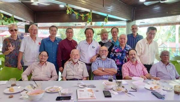 Image from: Al-Fatihah (read) for Allahyarham Dato' Pahamin Ab Rajab, former President, Kelab Asian Institute of Management Malaysia