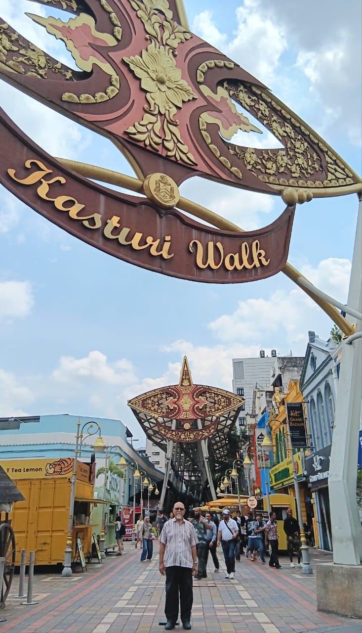 Image from: Central Market (1888) - a popular tourist spot that brims with Malaysians culture, art, craft and cuisine #MalaysiaKita