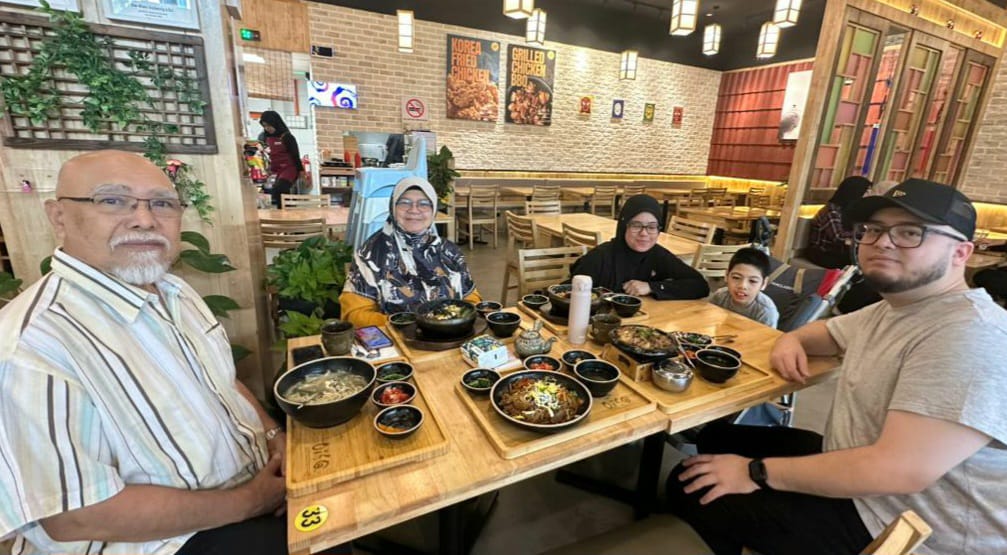 Image from: Korean food is a central part of cultural & social unifier bringing families and friends together connecting generations