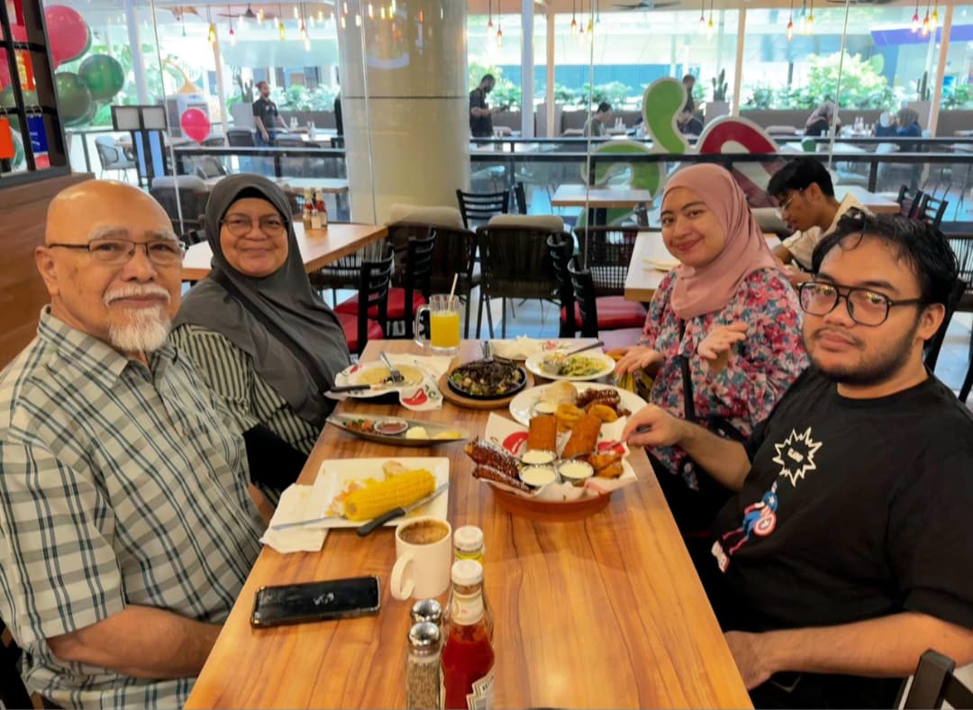 Image from: Effective communication is the key to creating stronger, more harmonious family relationships and respect among everyone