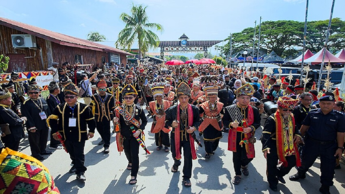 Image from: Discovering The Artistic Charms Of Sabah