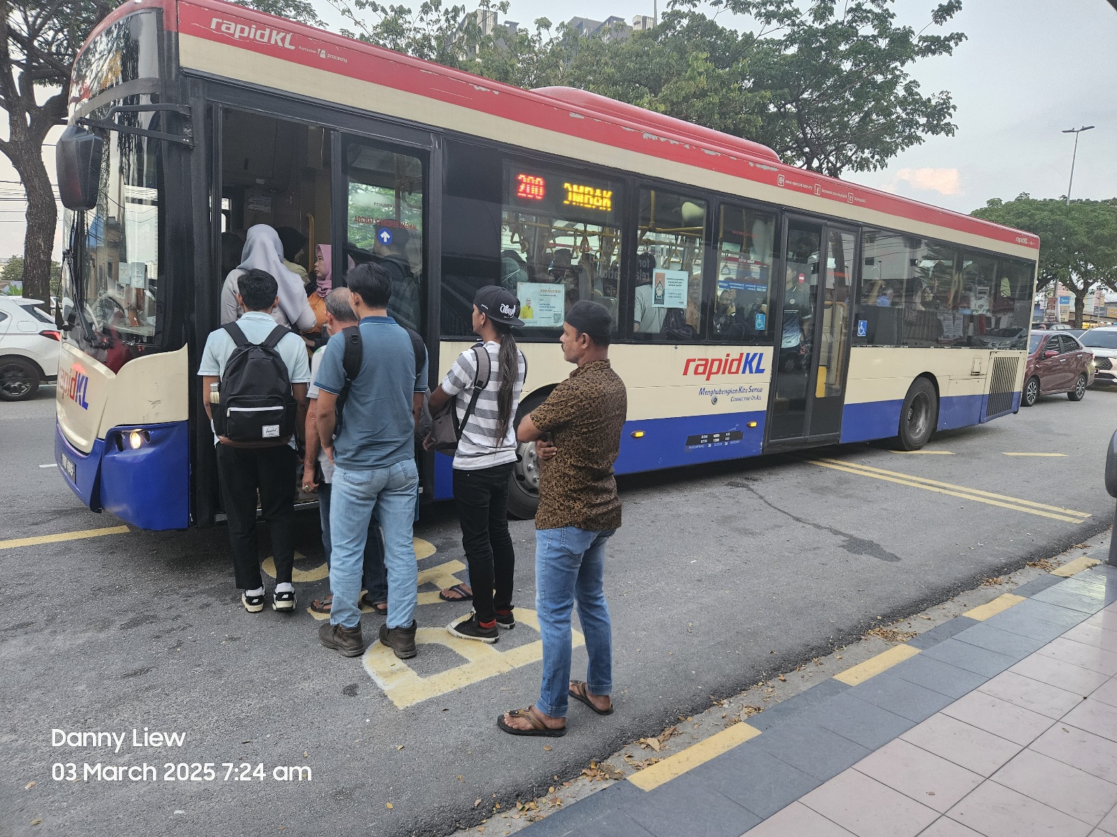 Image from: Bus Lane - For Buses or For Ordinary Traffic?