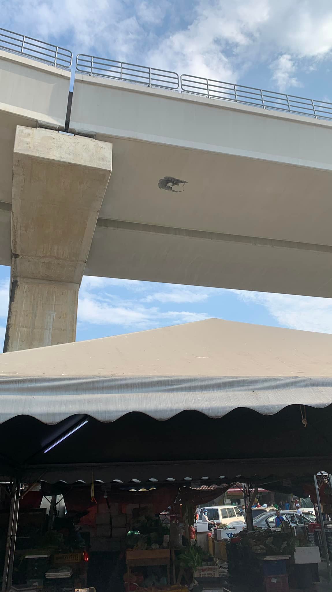 Image from: 当水泥碎成渣时...