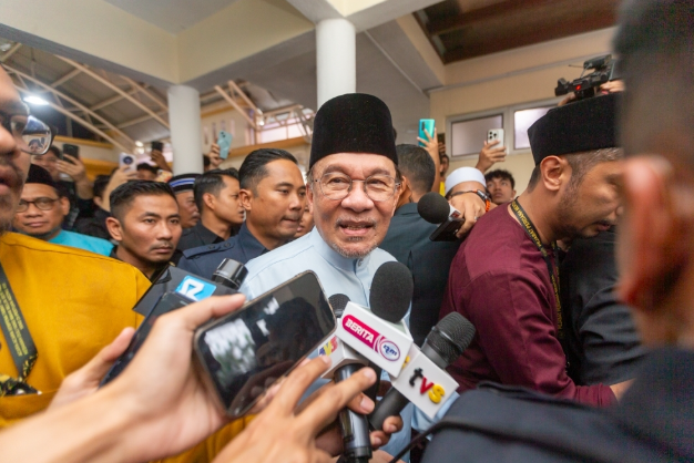 Image from: Malaysians to Read Between the Lines on House Arrest Bill: Apology Well Received - Second Chance to First Time Offenders