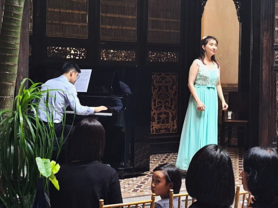 Image from: ARTS | Rossini’s Realm: Charm, Comedy, and Coloratura in the Courtyard (Review)