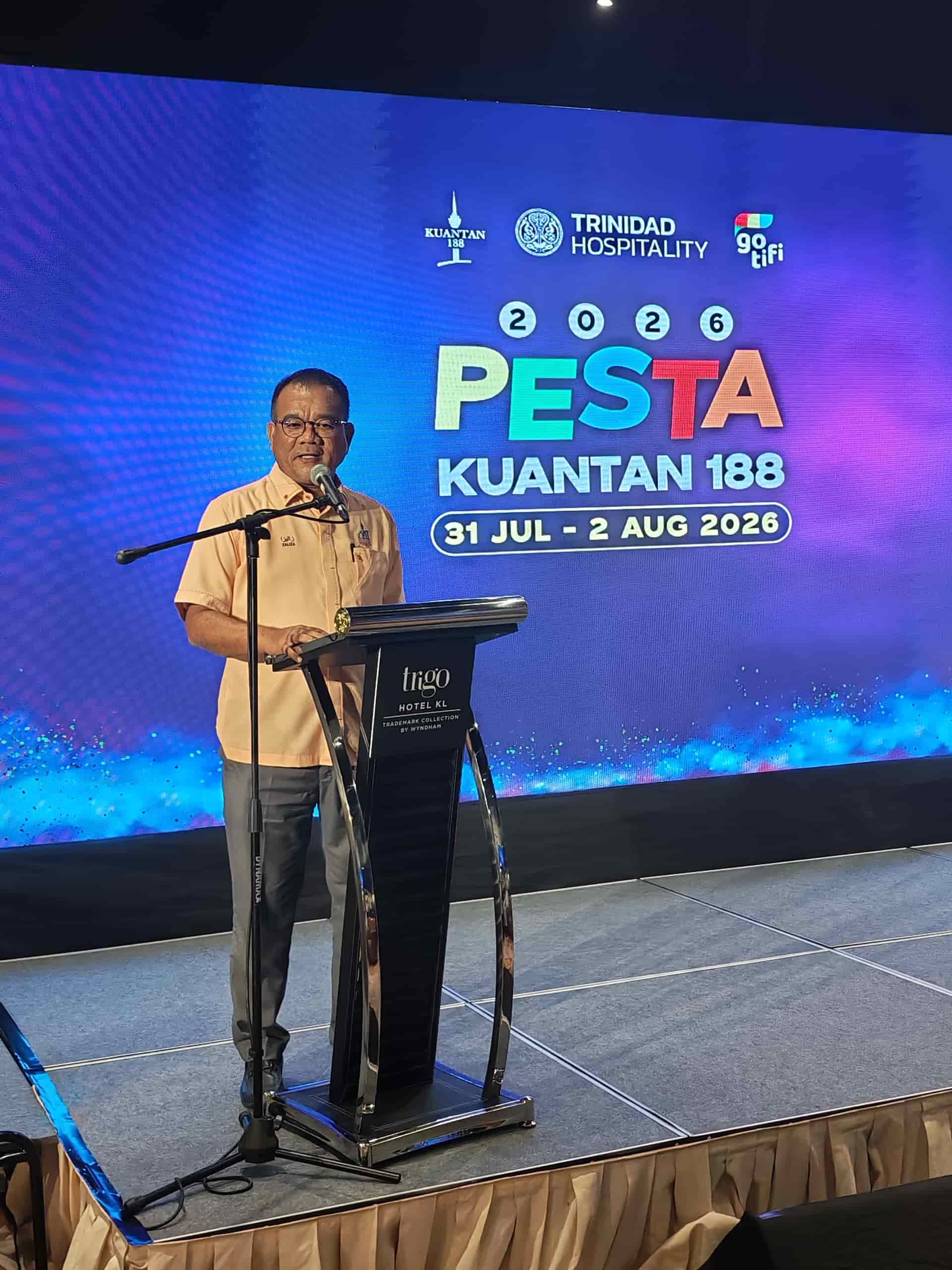 Image from: It's a High-Five for Pesta Kuantan 188