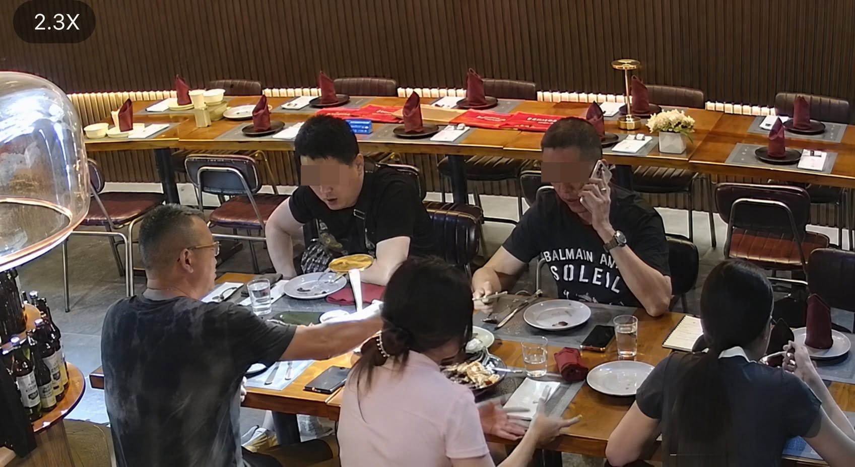Image from: JB Eatery Seeking Patrons Who Left without Settling RM1,095.95 Bill, M'sians Believe They've Fled Back to China