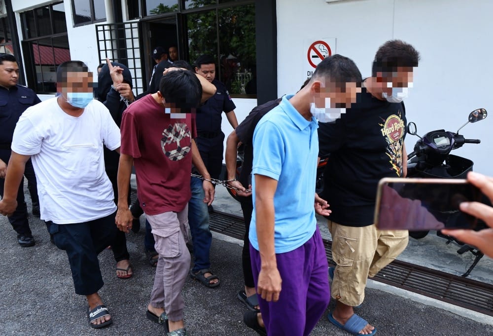 Image from: Illegally Closing Down Johor Highway to Race for RM15k Bet, 11 Suspects May Face Up to 5 Years' Jail & RM10k Fine
