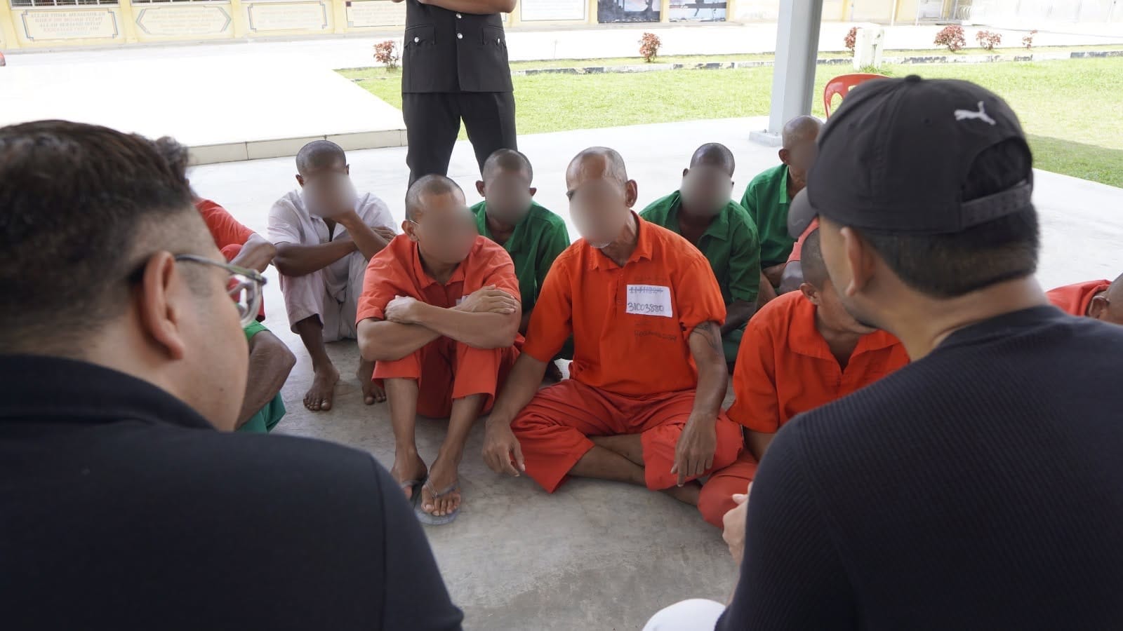 Image from: Why Do Some Suspects Wear Orange While Others Purple? Decoding the 8 Lockup & Prison Uniform Colours in Malaysia