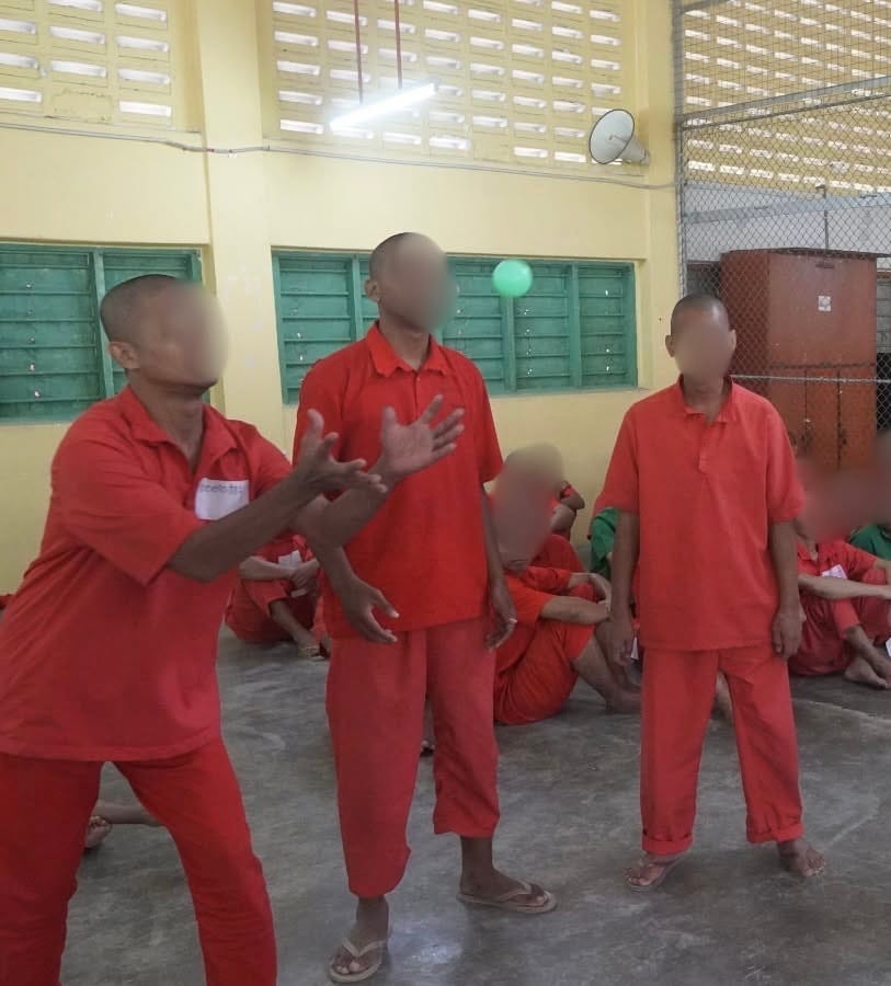Image from: Why Do Some Suspects Wear Orange While Others Purple? Decoding the 8 Lockup & Prison Uniform Colours in Malaysia