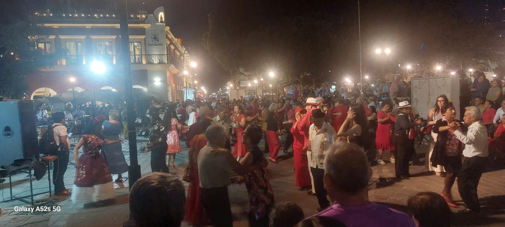 Image from: Oaxaca, a city where life lives