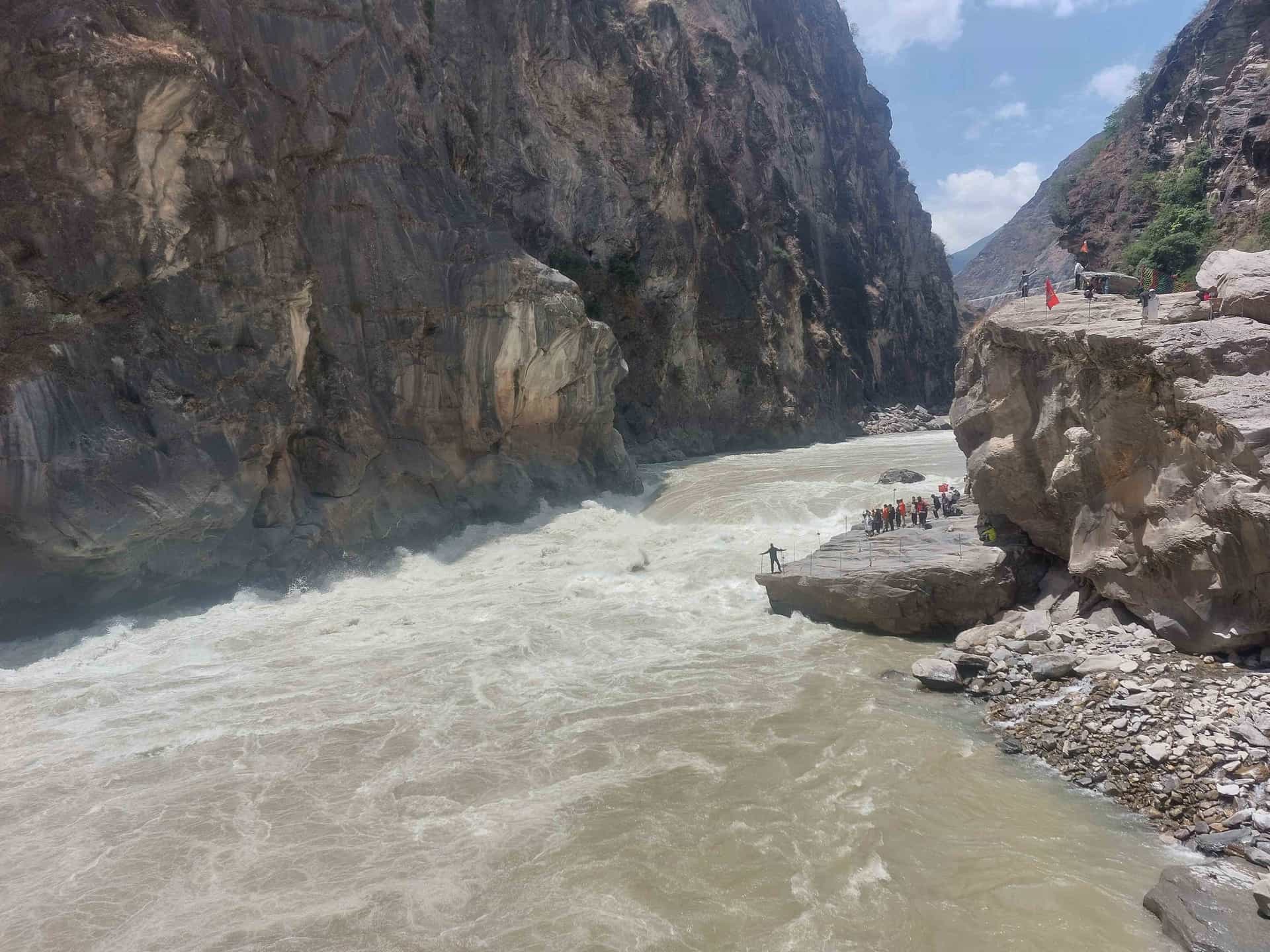 Image from: Hiking the Leaping Tiger.