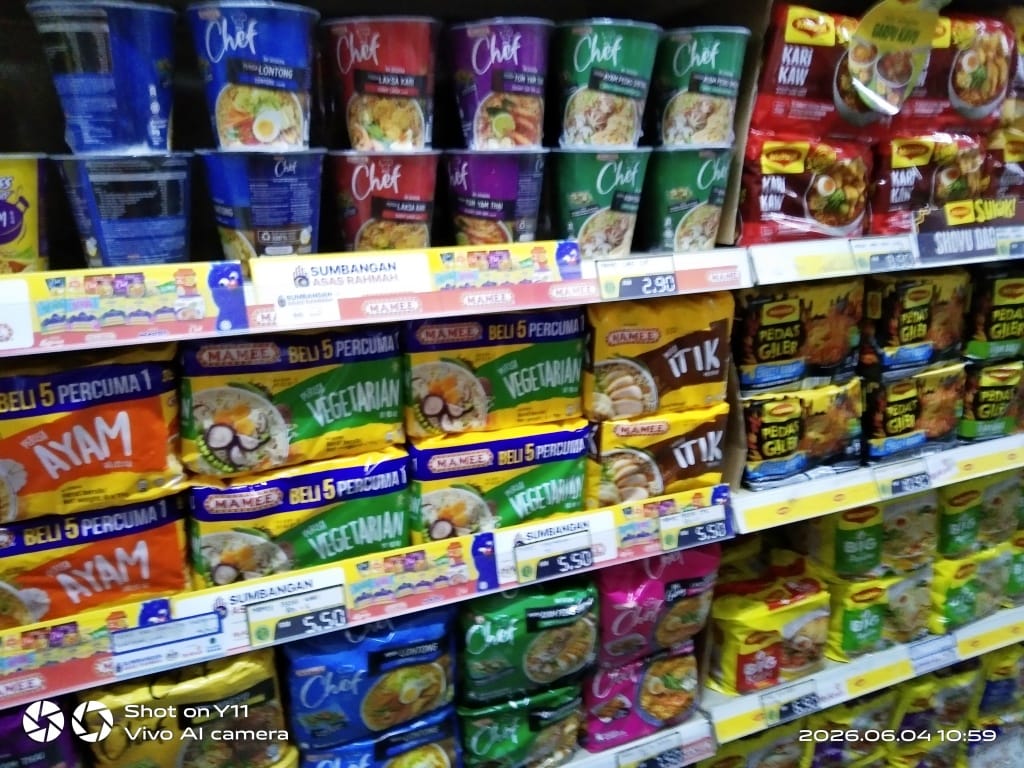 Image from: #EiTahuTak | What Is Malaysian Go-To Lazy Meal.