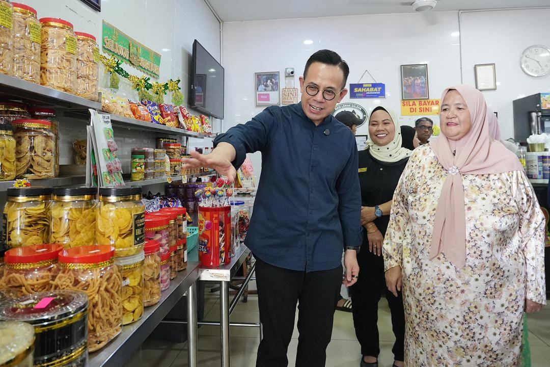 Image from: KUSKOP Bantu Usahawan Kecil Capai Skala Besar, Kisah Nasi Lemak Saleha Jadi Contoh