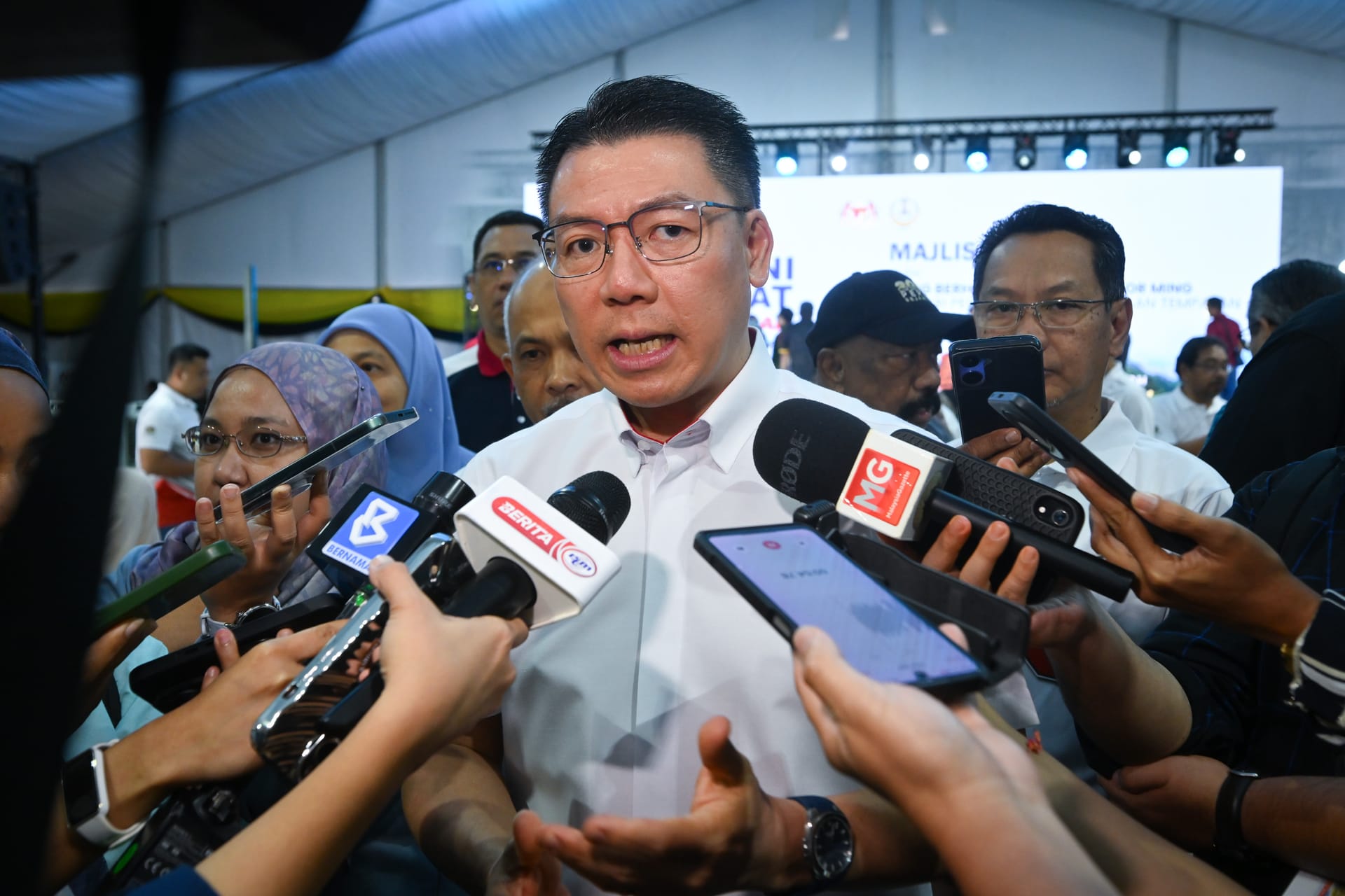 Image from: Lebih 313,872 Pengunjung Membanjiri PMR Perak, Jualan Hampir RM1 Juta