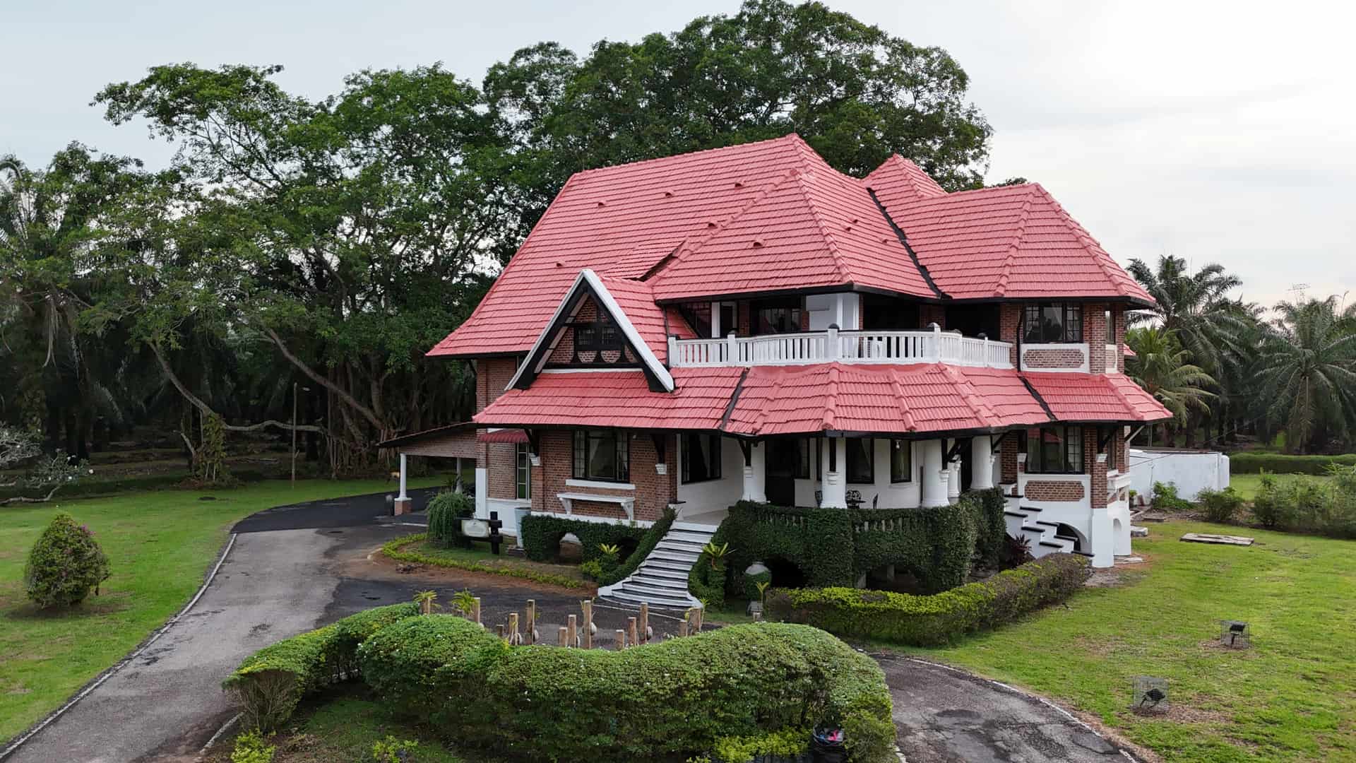 Image from: SD Guthrie Launches ELAEIS GARDENS