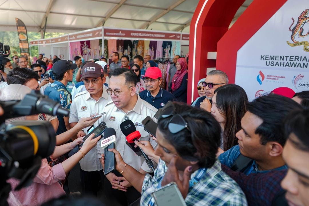 Image from: Steven Sim: Perniagaan Mikro Dan Kecil Jadi Fokus Ikhtiar Merdeka, RM1.2 Bilion Pembiayaan Dan Geran Disediakan