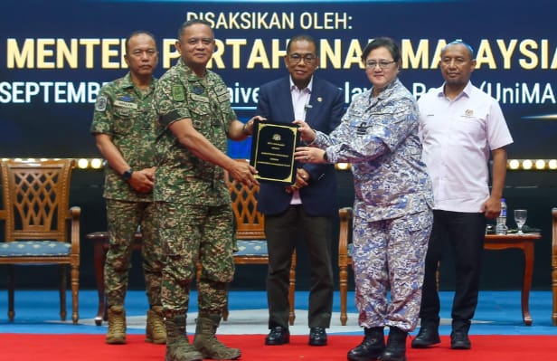 Image from: PALAPES trainees urged to explore new ideas to strengthen national defence